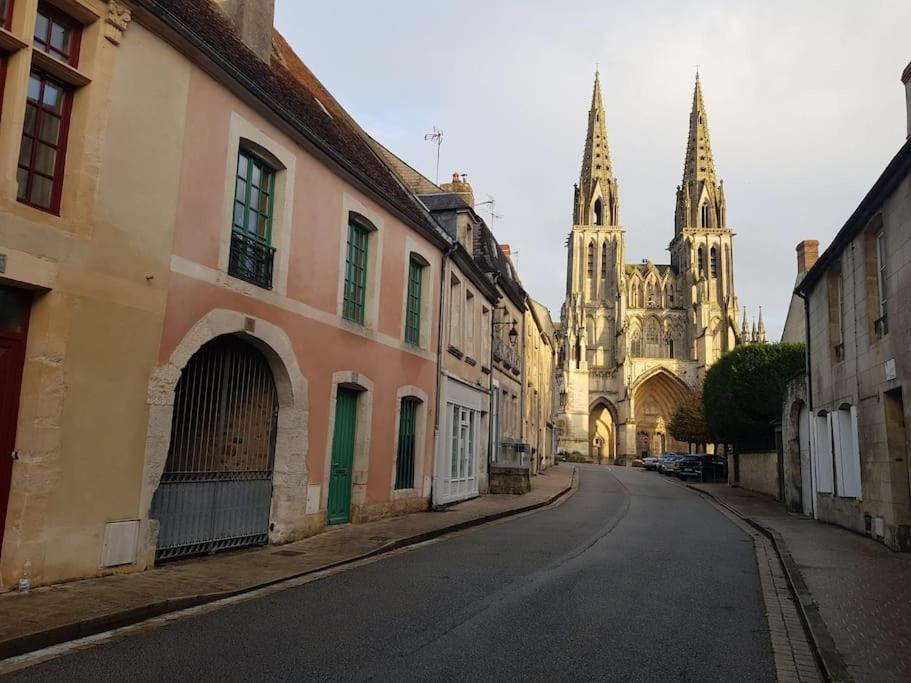 Le Petit Conte - Maison Calme En Centre Ville Sées Kültér fotó