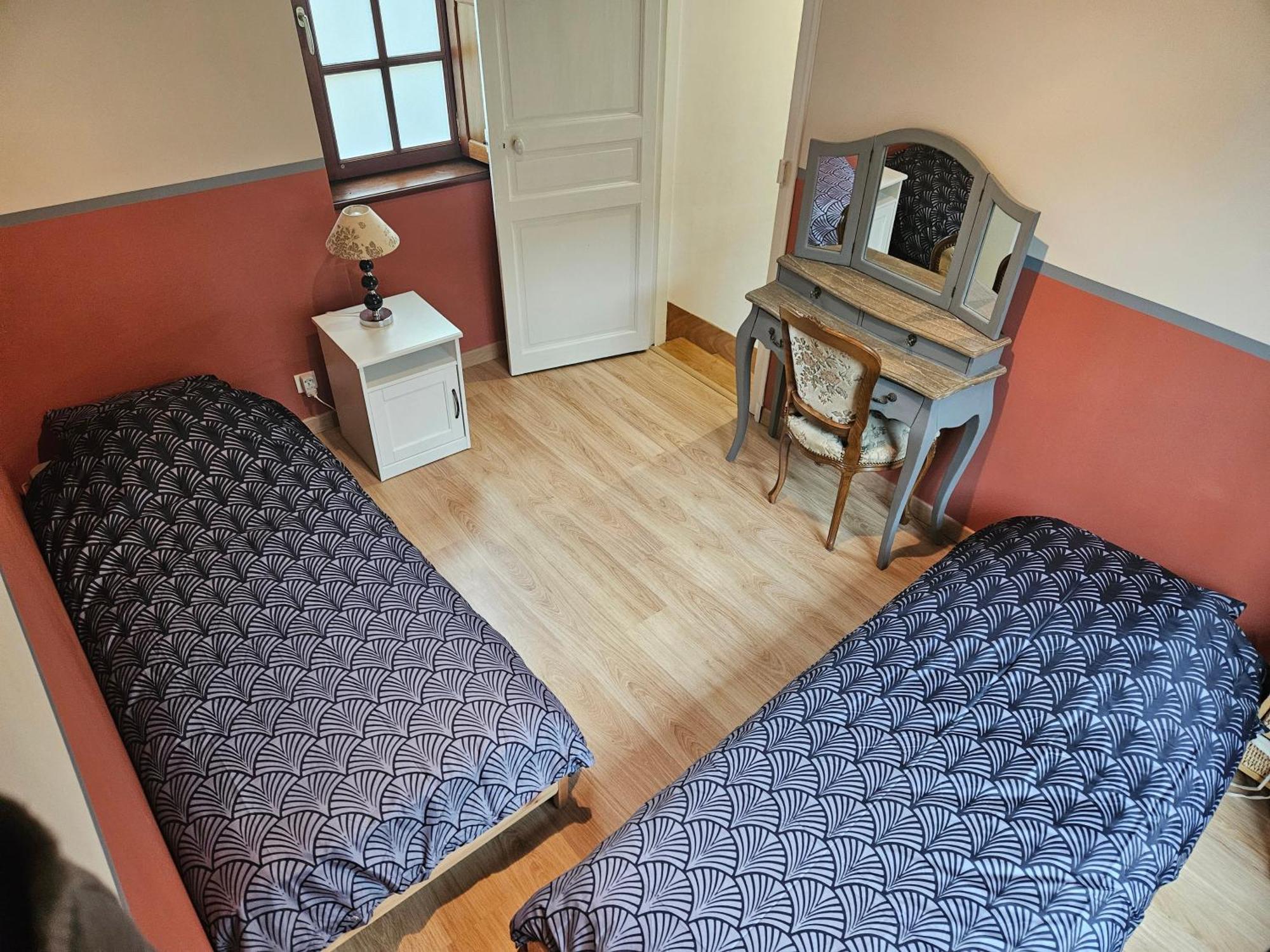 Le Petit Conte - Maison Calme En Centre Ville Sées Kültér fotó